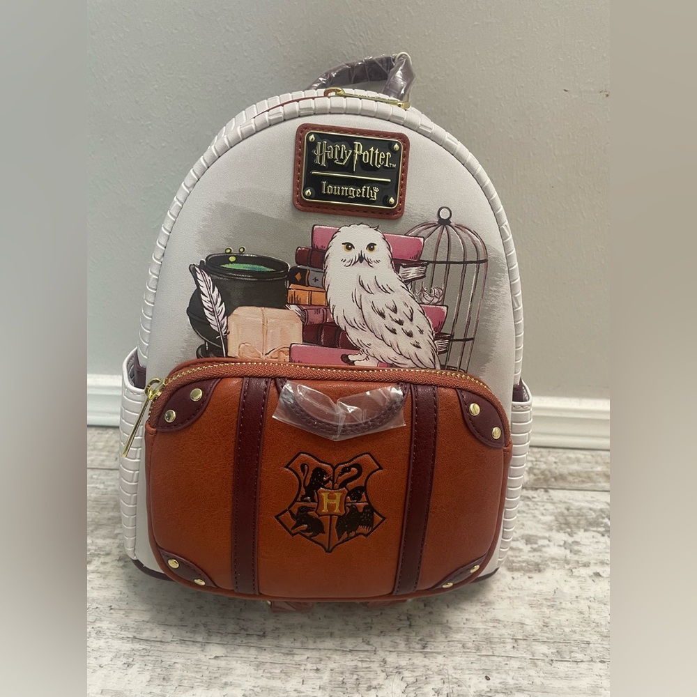 NWT Loungefly Harry Potter Hedwig Suitcase Mini Backpack